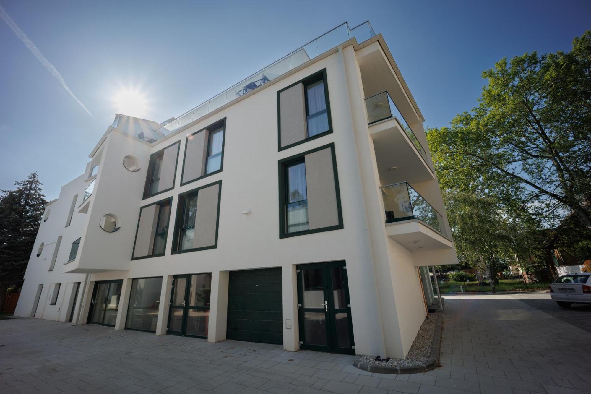 Villa Bauhaus Labi Garden Wellness Apartman Сиофок Екстериор снимка