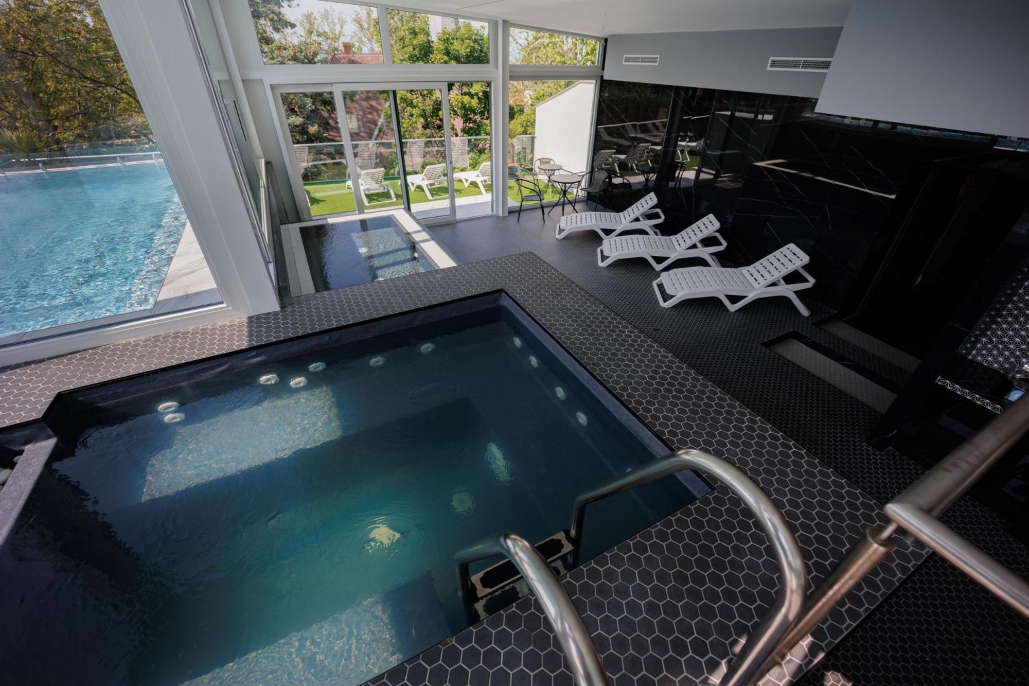 Villa Bauhaus Labi Garden Wellness Apartman Сиофок Екстериор снимка